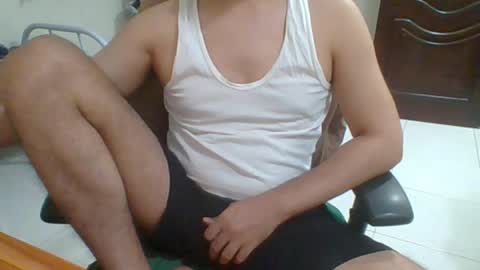 rockysam090 online show from April 9, 9:53 pm