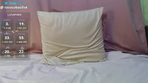 Snapshot of rococo_basilisk chatting on June 19, 1:15 pm Mia online show from June 19, 1:15 pm