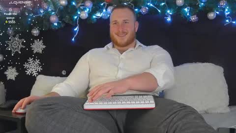 Snapshot of roddy_riss chatting on December 12, 2:00 pm Roddy online show from December 12, 2:00 pm