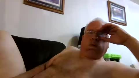 rodstud641 online show from October 10, 10:47 am