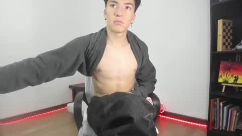 Roff Lust online show from February 16, 3:02 am