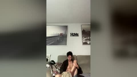 Snapshot of rogerbenid81 chatting on December 19, 9:44 pm rogerbenid81 online show from December 19, 9:44 pm