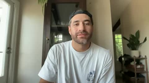 Snapshot of rogersterling11 chatting on July 15, 7:35 am Roger Sterling online show from July 15, 7:35 am