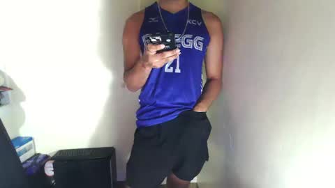 Snapshot of rogueprince_jace chatting on February 3, 3:39 pm Jace online show from February 3, 3:39 pm