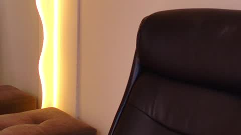 Snapshot of rohanalan_ chatting on December 28, 1:18 am Sof online show from December 28, 1:18 am