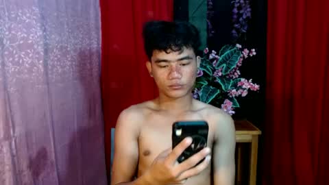 roianboyyy online show from June 22, 12:24 am