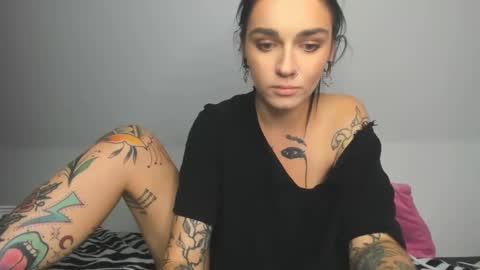 Snapshot of rokiinbaby chatting on December 9, 8:33 pm rokiinbaby online show from December 9, 8:33 pm