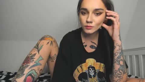 Snapshot of rokiinbaby chatting on January 19, 11:43 pm rokiinbaby online show from January 19, 11:43 pm