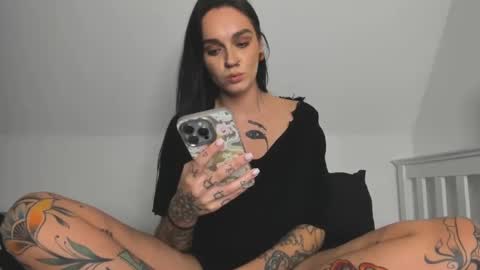 Snapshot of rokiinbaby chatting on March 2, 12:31 am rokiinbaby online show from March 2, 12:31 am