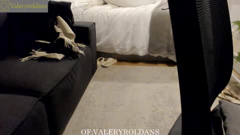 Snapshot of roldansvalery chatting on November 8, 11:36 pm Valery Roldans online show from November 8, 11:36 pm