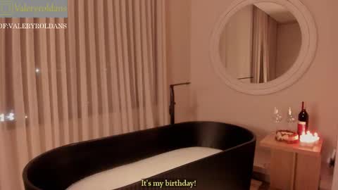 Valery Roldans online show from February 10, 1:53 am