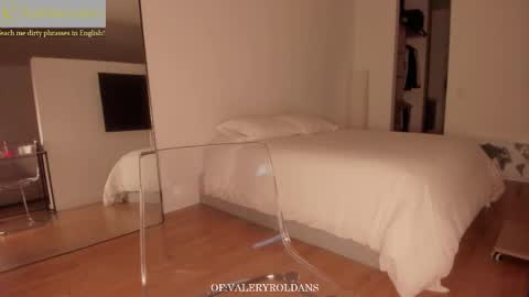 Valery Roldans online show from March 27, 3:34 am