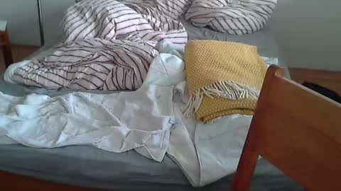 Tom online show from December 7, 2:24 pm