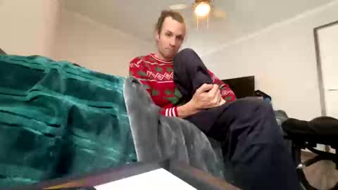 Rollinintheweeds online show from December 2, 6:36 pm