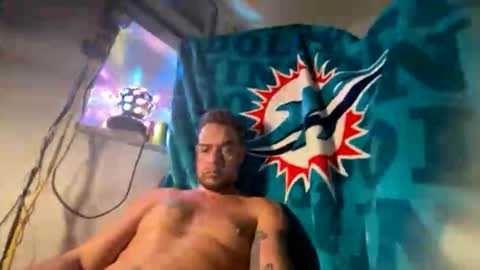 Snapshot of rollthemtits chatting on January 15, 1:10 am rollthemtits online show from January 15, 1:10 am