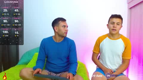 rolos_hot32 online show from January 4, 9:20 pm