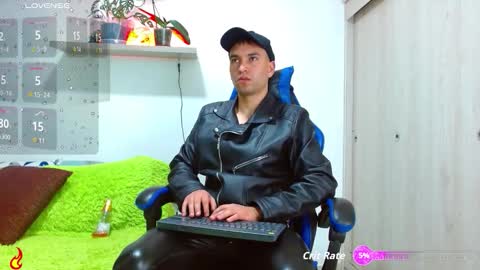 rolos_hot32 online show from September 14, 12:32 am