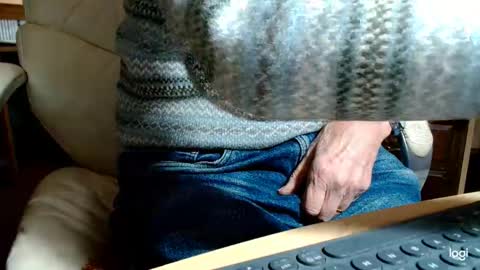 Snapshot of rolydawe chatting on November 12, 2:17 pm rolydawe online show from November 12, 2:17 pm