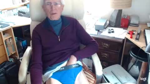 Snapshot of rolydawe chatting on May 7, 11:04 am rolydawe online show from May 7, 11:04 am