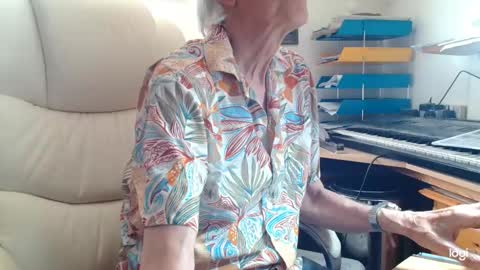 Snapshot of rolydawe chatting on May 22, 2:12 pm rolydawe online show from May 22, 2:12 pm