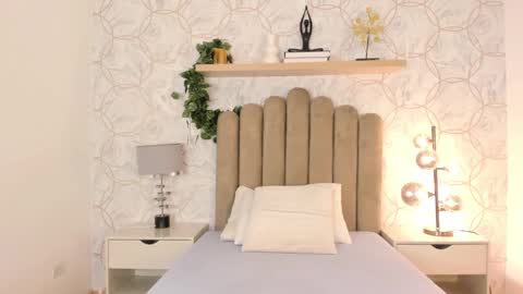   online show from January 5, 11:26 am