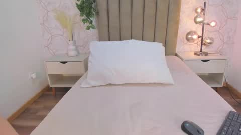   online show from November 19, 1:00 pm