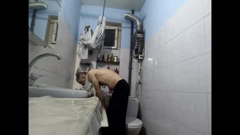 Snapshot of romahka999 chatting on November 20, 12:22 am Roma online show from November 20, 12:22 am