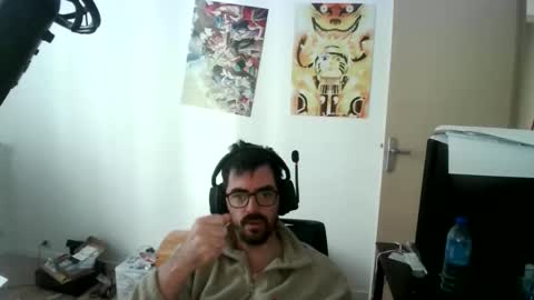 Snapshot of romainb72 chatting on May 18, 7:58 am romainb72 online show from May 18, 7:58 am
