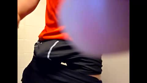 Snapshot of roman5022 chatting on March 3, 7:14 am roman5022 online show from March 3, 7:14 am