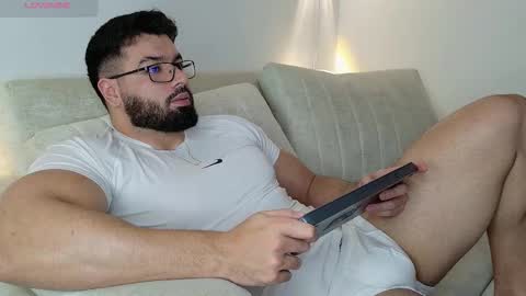 Snapshot of roman_lux chatting on October 20, 5:52 am Roman Lux online show from October 20, 5:52 am