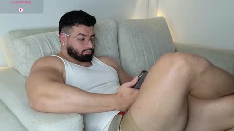 Snapshot of roman_lux chatting on November 26, 7:42 am Roman Lux online show from November 26, 7:42 am