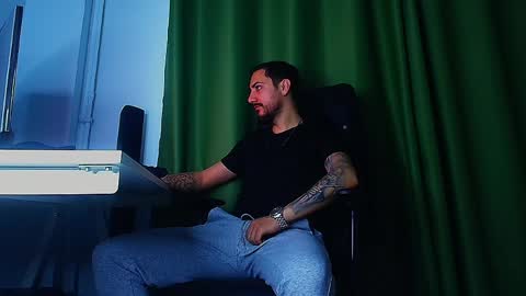 romaniamaster1 online show from April 1, 5:41 am