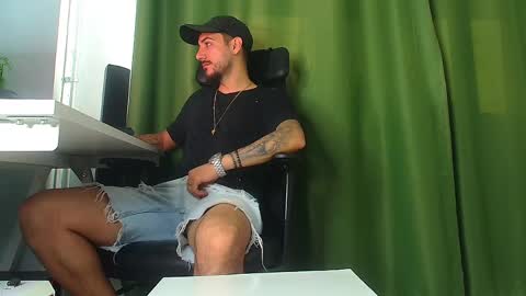 romaniamaster1 online show from May 11, 5:13 am