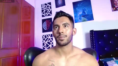 Roman online show from March 3, 8:26 pm