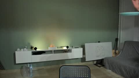 Snapshot of romeo_mercy chatting on December 8, 5:55 pm Romeo online show from December 8, 5:55 pm