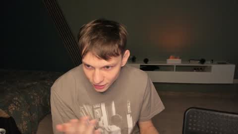 Snapshot of romeo_mercy chatting on December 10, 10:17 am Romeo online show from December 10, 10:17 am