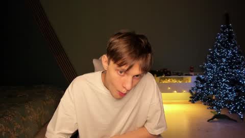 Snapshot of romeo_mercy chatting on December 28, 10:25 am Romeo online show from December 28, 10:25 am