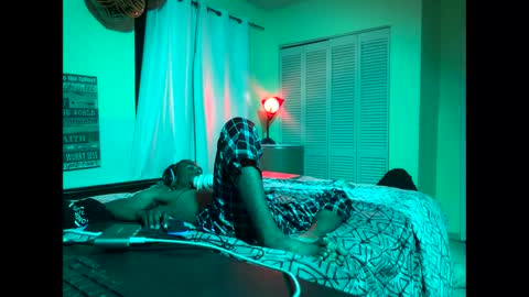 romeotyn online show from March 2, 8:05 am