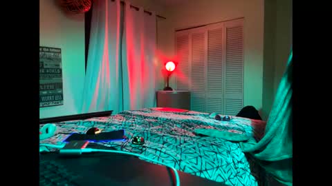 romeotyn online show from March 2, 11:07 am