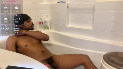 Snapshot of romeotyn chatting on February 28, 7:04 pm romeotyn online show from February 28, 7:04 pm