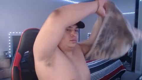 rompecorazones856235 online show from November 25, 9:20 am