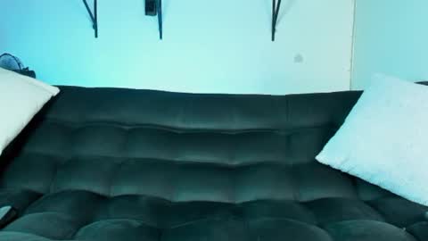 Snapshot of ronnie_fallout chatting on February 26, 10:31 pm Ronnie online show from February 26, 10:31 pm