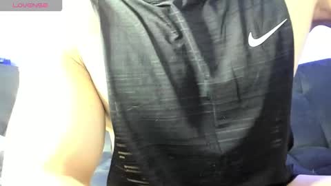 Snapshot of ronnie_fallout chatting on December 17, 7:31 pm Ronnie online show from December 17, 7:31 pm