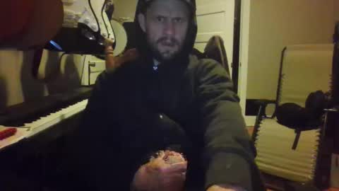 ronniejohnston13 online show from April 5, 3:26 am