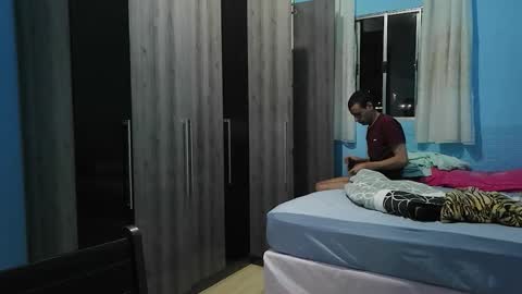 Snapshot of ronnispoto chatting on December 18, 12:49 am ronny online show from December 18, 12:49 am