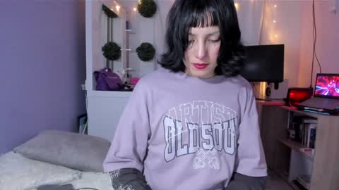 Snapshot of room312_ chatting on December 24, 3:05 am Twelve 3 Inst Twelve 312002 Twitter Room312 2002 online show from December 24, 3:05 am