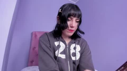 Snapshot of room312_ chatting on March 2, 2:54 pm Twelve 3 Inst Twelve 312002 Twitter Room312 2002 online show from March 2, 2:54 pm