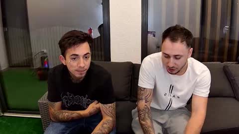 Snapshot of room4all chatting on October 30, 8:09 pm ionut online show from October 30, 8:09 pm