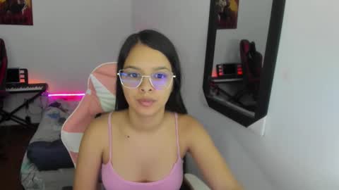 Snapshot of room_kitty chatting on December 14, 7:18 pm MIA AND PAUL online show from December 14, 7:18 pm