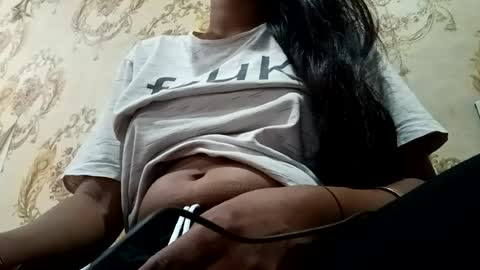 Snapshot of roop_sexy642 chatting on June 20, 3:20 am roop_sexy642 online show from June 20, 3:20 am